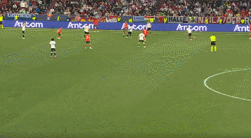 💶计划花1.35亿欧买维尔茨，利物浦的雄心是要在英超连冠😤